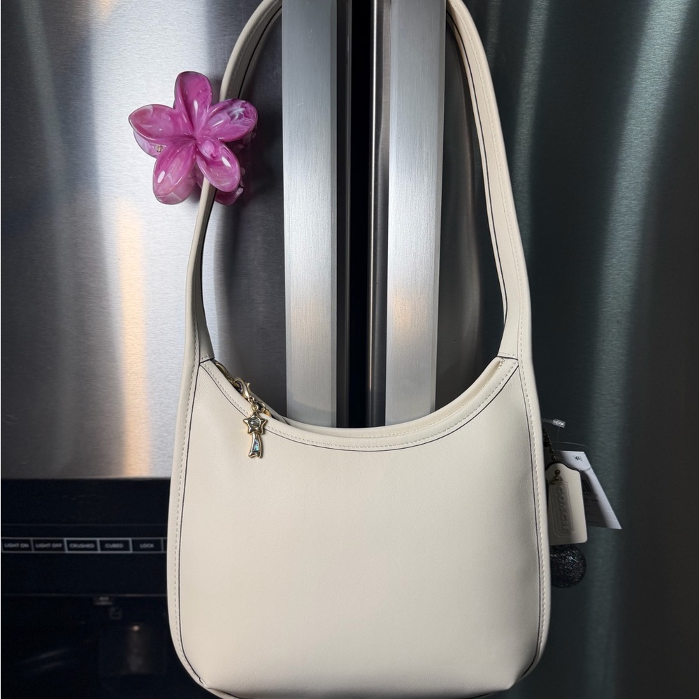 Coach Curve Zip # CAF11 Ergo Chalk Brass shoulder bag NWT